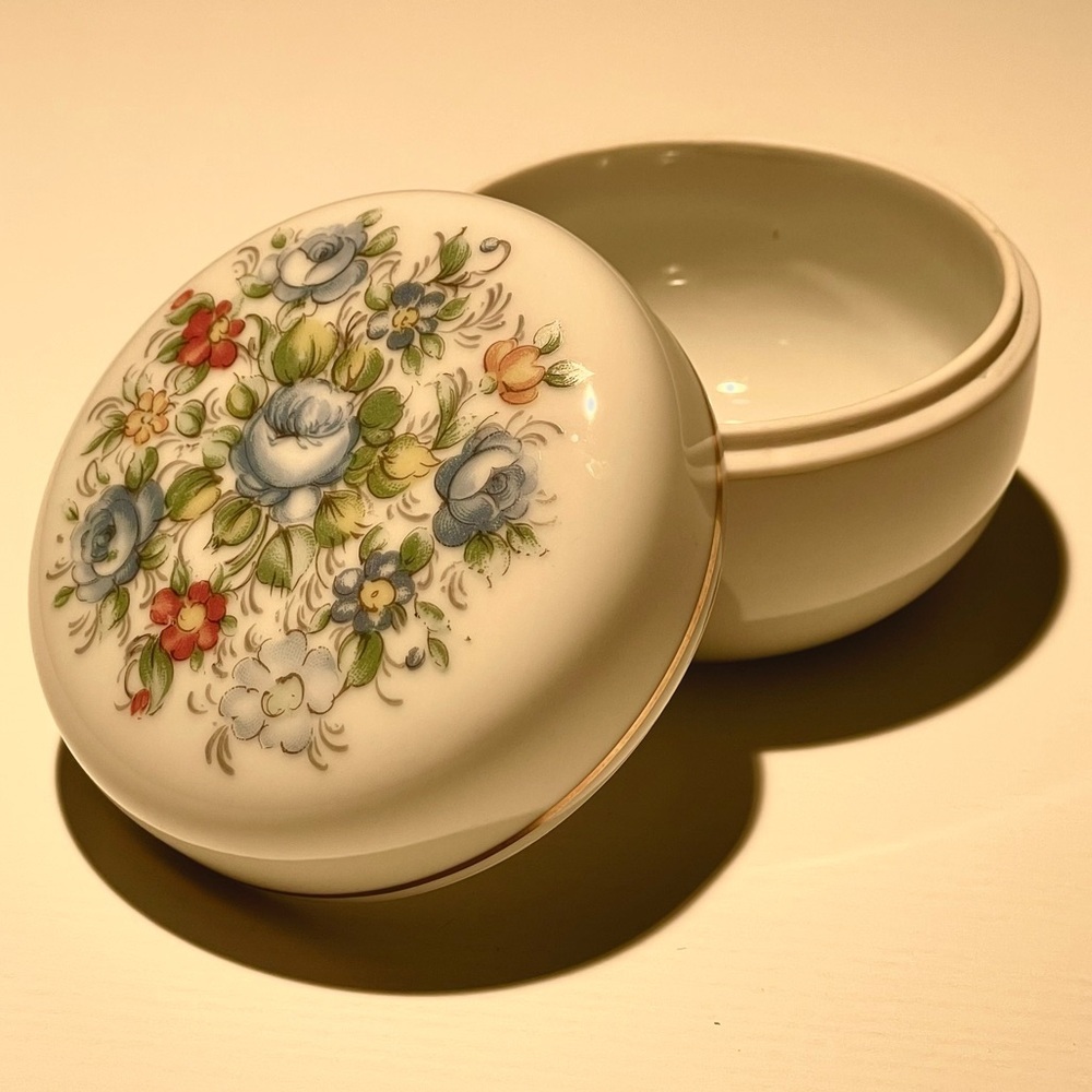 VTG Made in Japan Porcelain Floral Trinket Box Round Dish Covered Lidded White